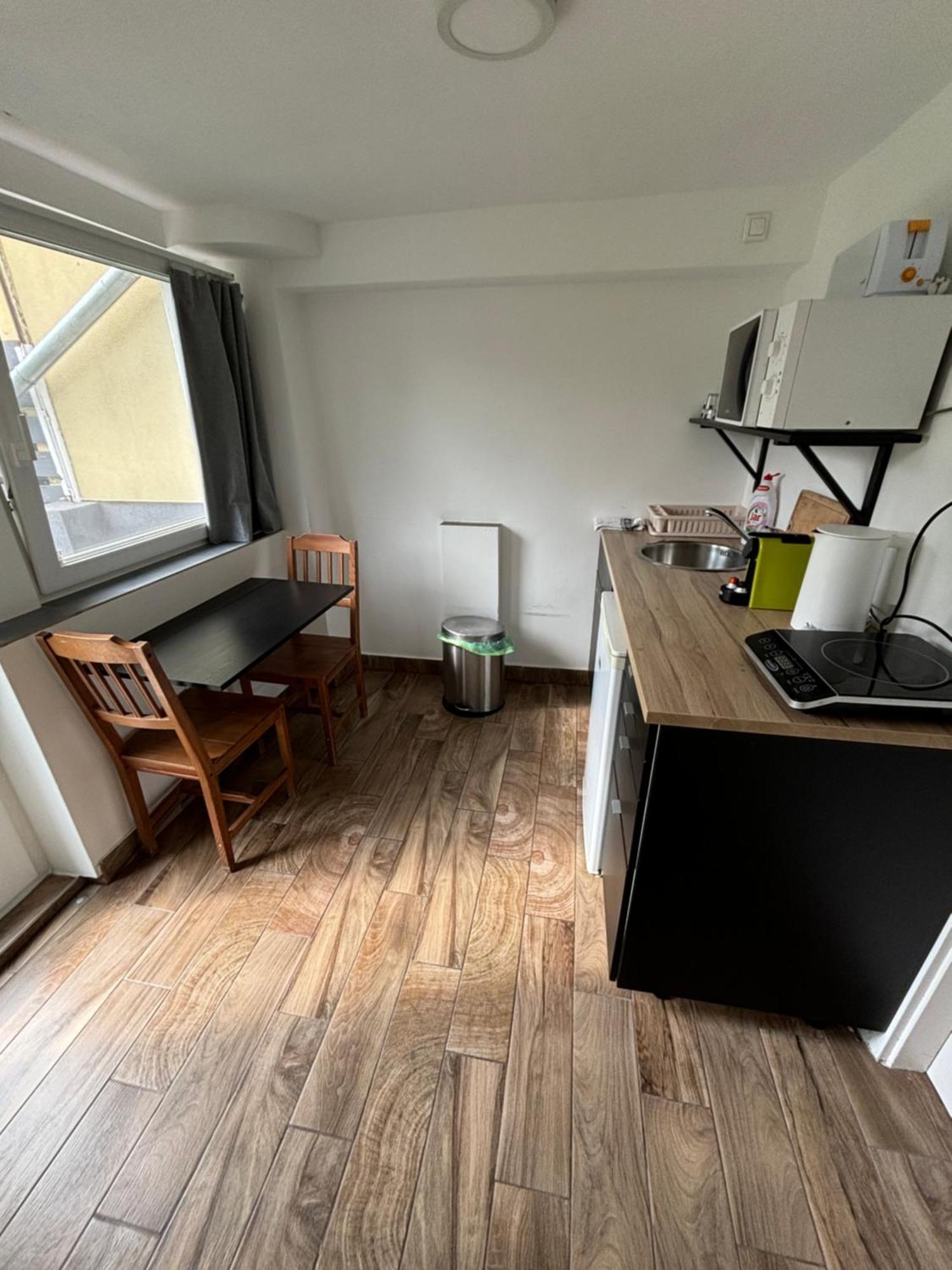 Benjamin Apartman Boedapest Buitenkant foto